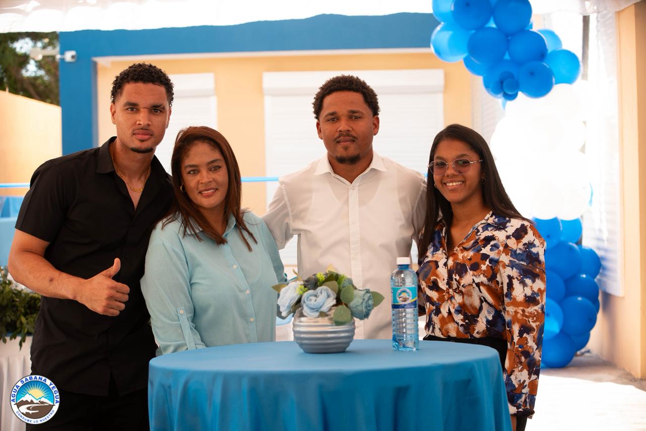 Foto de inauguración Agua Sabana Yegua